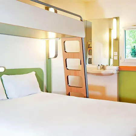 Ibis Budget Centre Bastide מלון בורדו