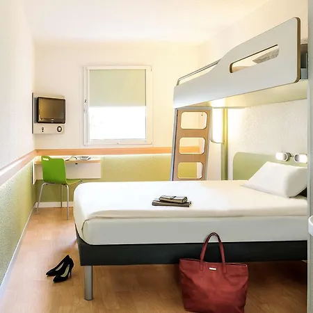 Ibis Budget Centre Bastide בורדו