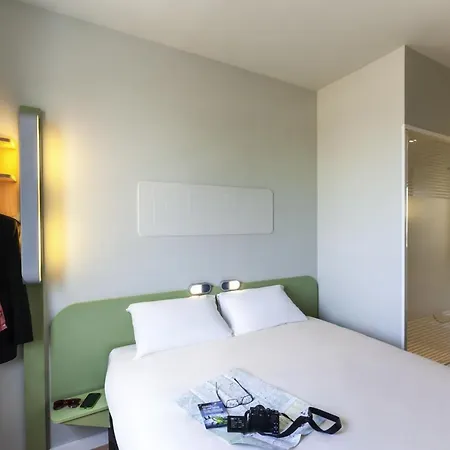 מלון Ibis Budget Centre Bastide 2*